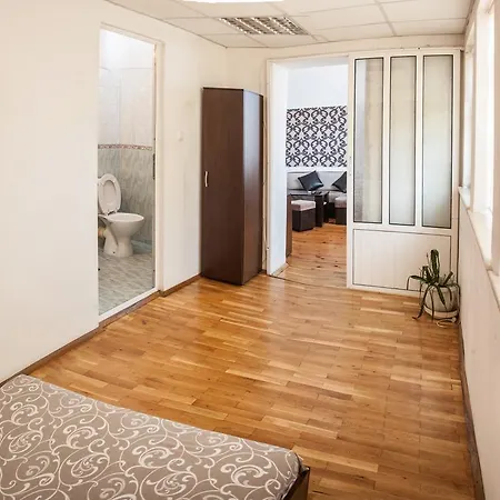 Guest Guest house *